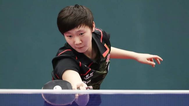 德天空：拜仁17岁小将伦纳特-卡尔将首次入选德国U21大名单