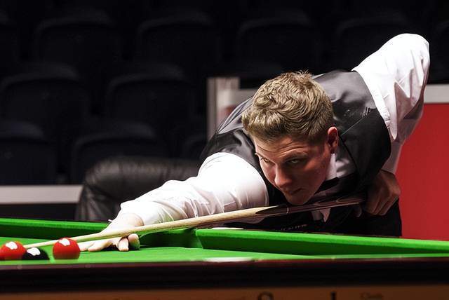 FIFA裁判主席：阿拉伯杯将试点新规，受伤球员罚下场2分钟